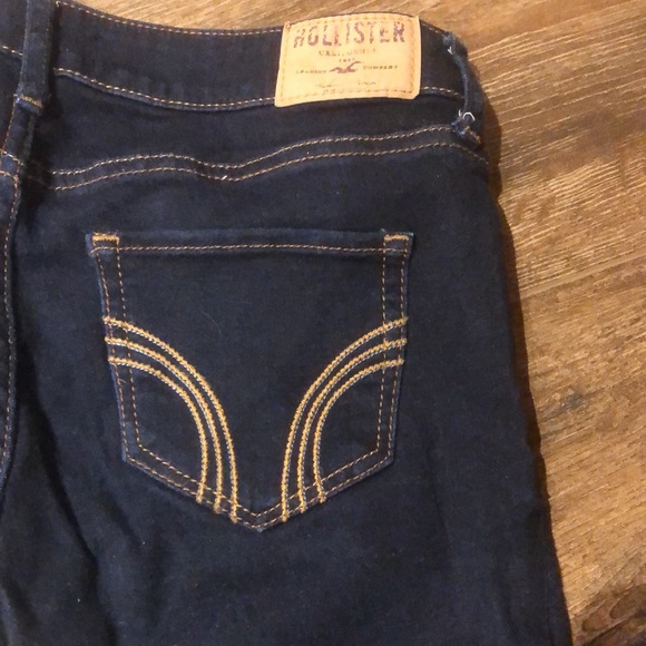 Hollister Dark Wash Skinny Jeans - Picture 3 of 5